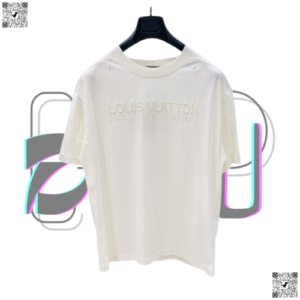 Louis Vuitton T-Shirt AA4